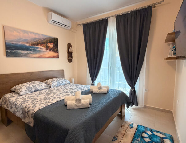 Уютна спалня с всички удобства, Seaside Apartment