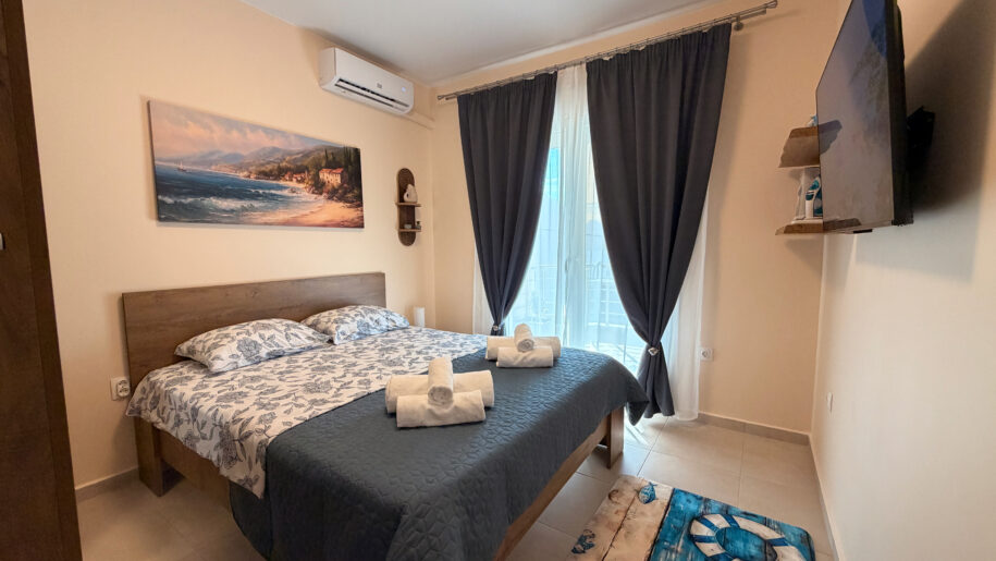 Уютна спалня с всички удобства, Seaside Apartment