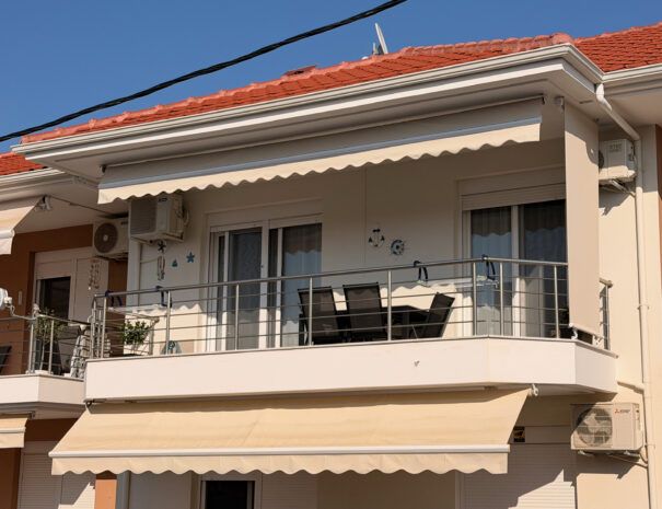 Външен изглед на Seaside Apartment, Paralia Ofriniou